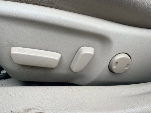 Used 2012 Toyota Camry XLE image 15