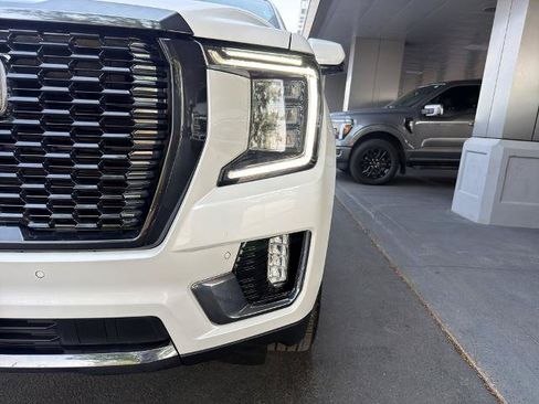 Used 2023 GMC Yukon Denali Ultimate AWD/4WD image 4