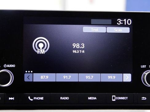 Certified 2024 Honda HR-V LX image 31