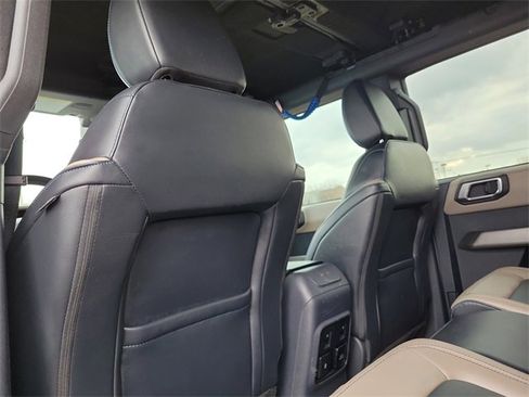 Used 2022 Ford Bronco Wildtrak image 13