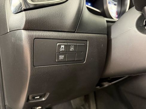 Used 2014 MAZDA MAZDA3 i Touring w/ Technology Package FWD image 14