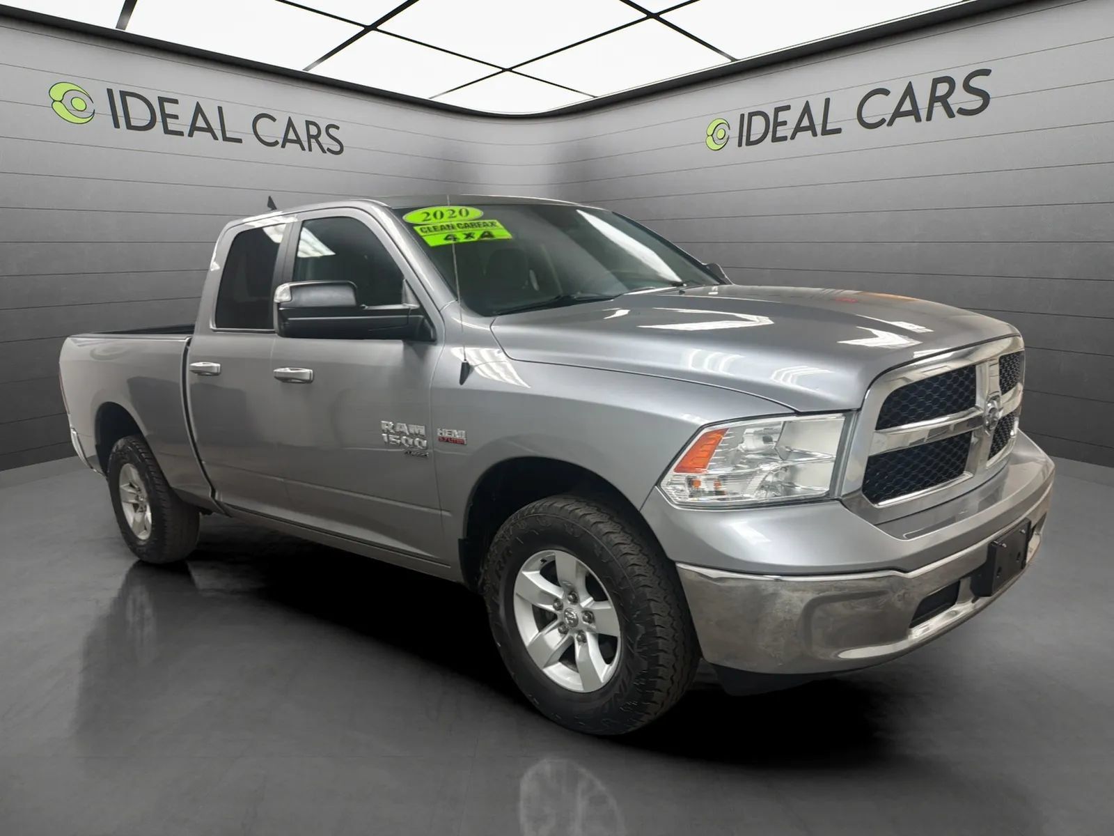 Used 2020 RAM 1500 Classic SLT w/ Trailer & Traction Group AWD/4WD image 3
