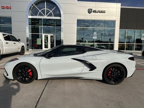 Used 2024 Chevrolet Corvette Stingray Convertible w/ 1LT image 8