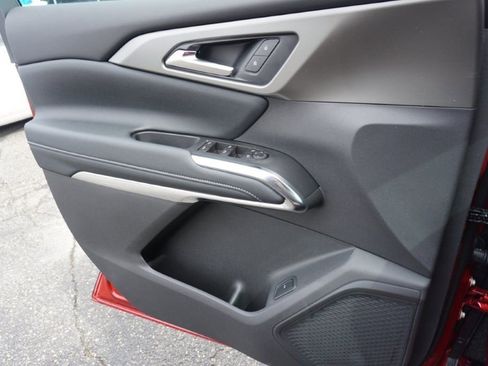 New 2025 Chevrolet Traverse LT w/ Driver Confidence Package image 23