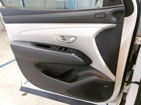 New 2026 Hyundai Tucson Limited FWD image 27