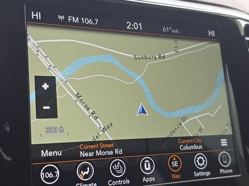 Used 2022 Jeep Grand Cherokee Laredo X image 3