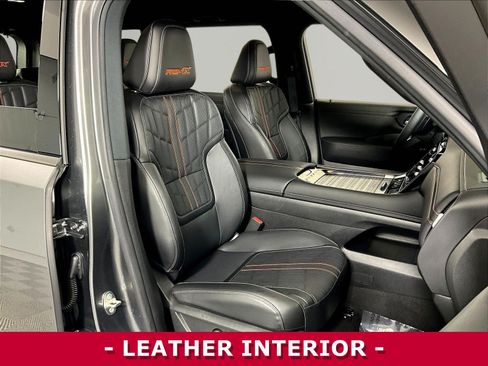 Certified 2025 Nissan Armada PRO-4X AWD/4WD image 29