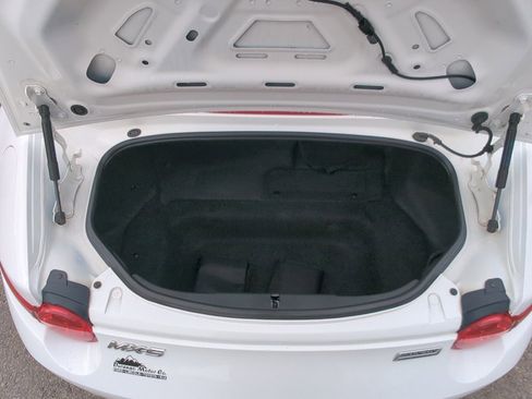 Used 2016 MAZDA MX-5 Miata Club image 20