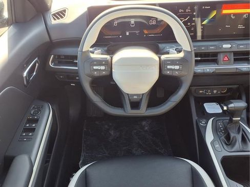 New 2026 Kia K4 GT-Line image 4