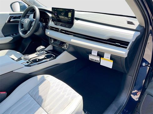 New 2025 Mitsubishi Outlander SEL image 32