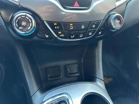 Used 2018 Chevrolet Cruze LT w/ Convenience Package image 39