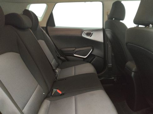 Used 2022 Kia Soul LX w/ Technology Package FWD image 19