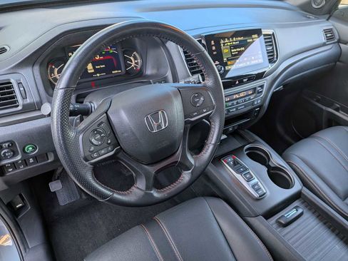 Certified 2023 Honda Passport TrailSport image 14