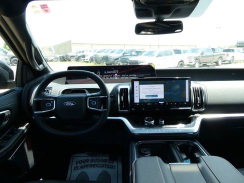 New 2027 Ford Expedition Platinum w/ Stealth Appearance Package AWD/4WD image 17