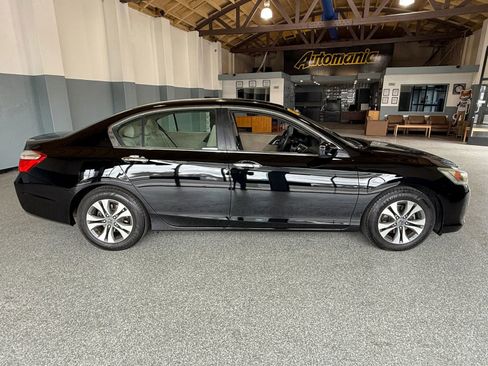Used 2013 Honda Accord LX image 8