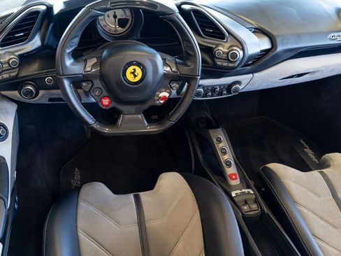 Used 2017 Ferrari 488 Spider image 3