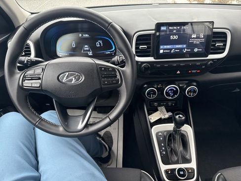 Used 2026 Hyundai Venue SEL image 23