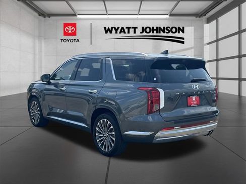 Used 2024 Hyundai Palisade Calligraphy AWD/4WD image 3