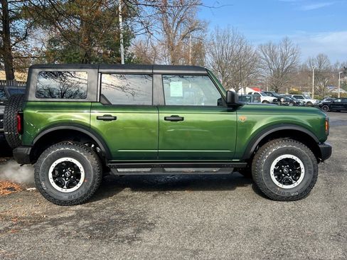 New 2025 Ford Bronco Badlands w/ Sasquatch Package image 3