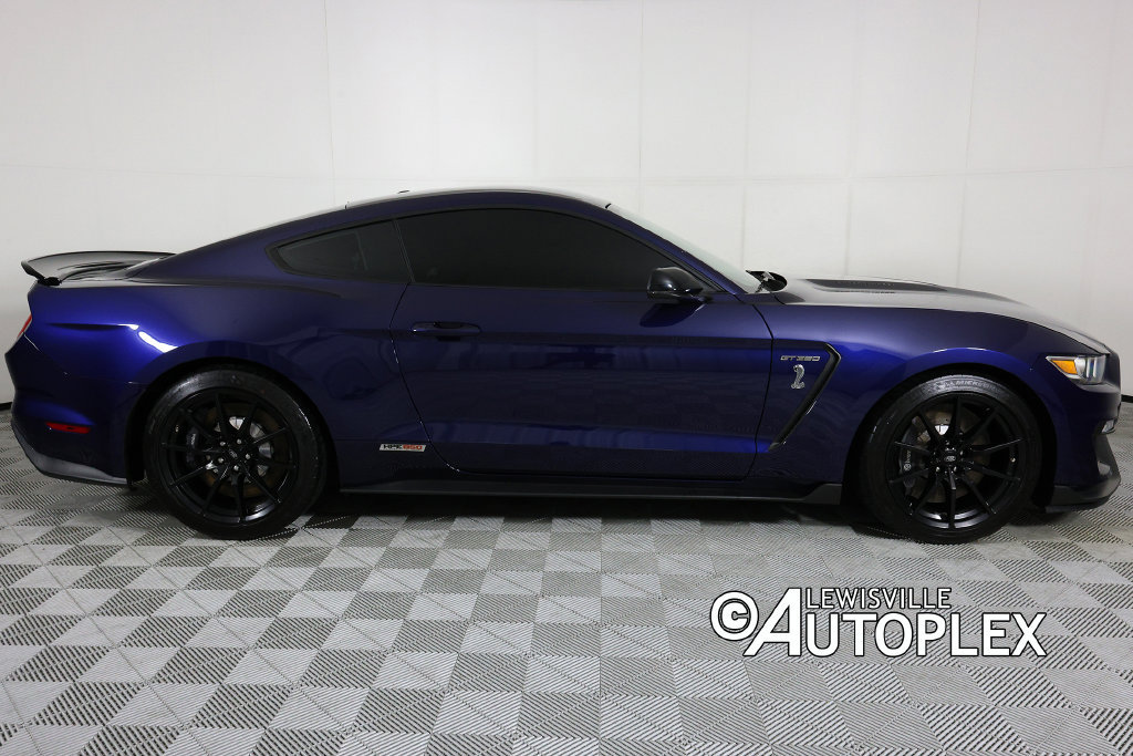 Used 2018 Ford Mustang Shelby GT350 w/ Convenience Package RWD image 4