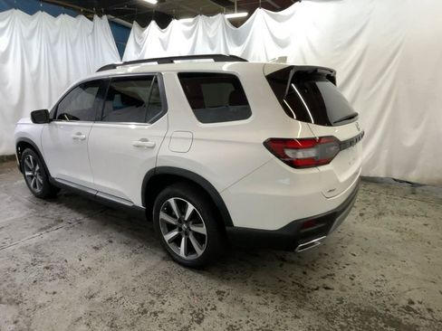 Certified 2025 Honda Pilot Elite image 8