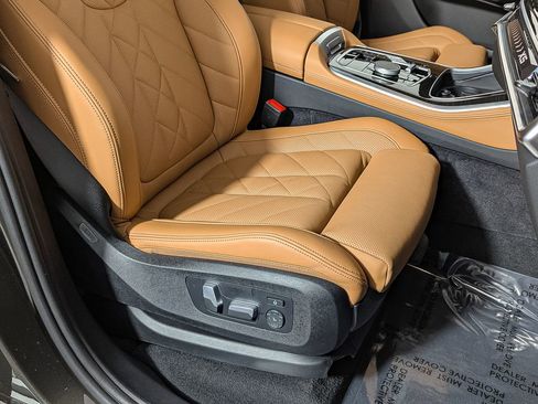 Certified 2024 BMW X5 xDrive40i w/ Premium Package image 28