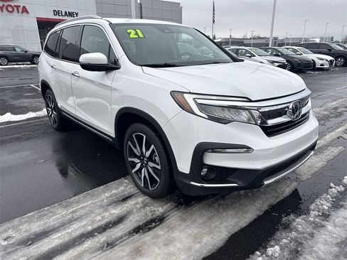 Used 2021 Honda Pilot Touring image 2