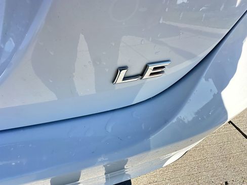 Used 2021 Toyota Camry LE FWD image 30