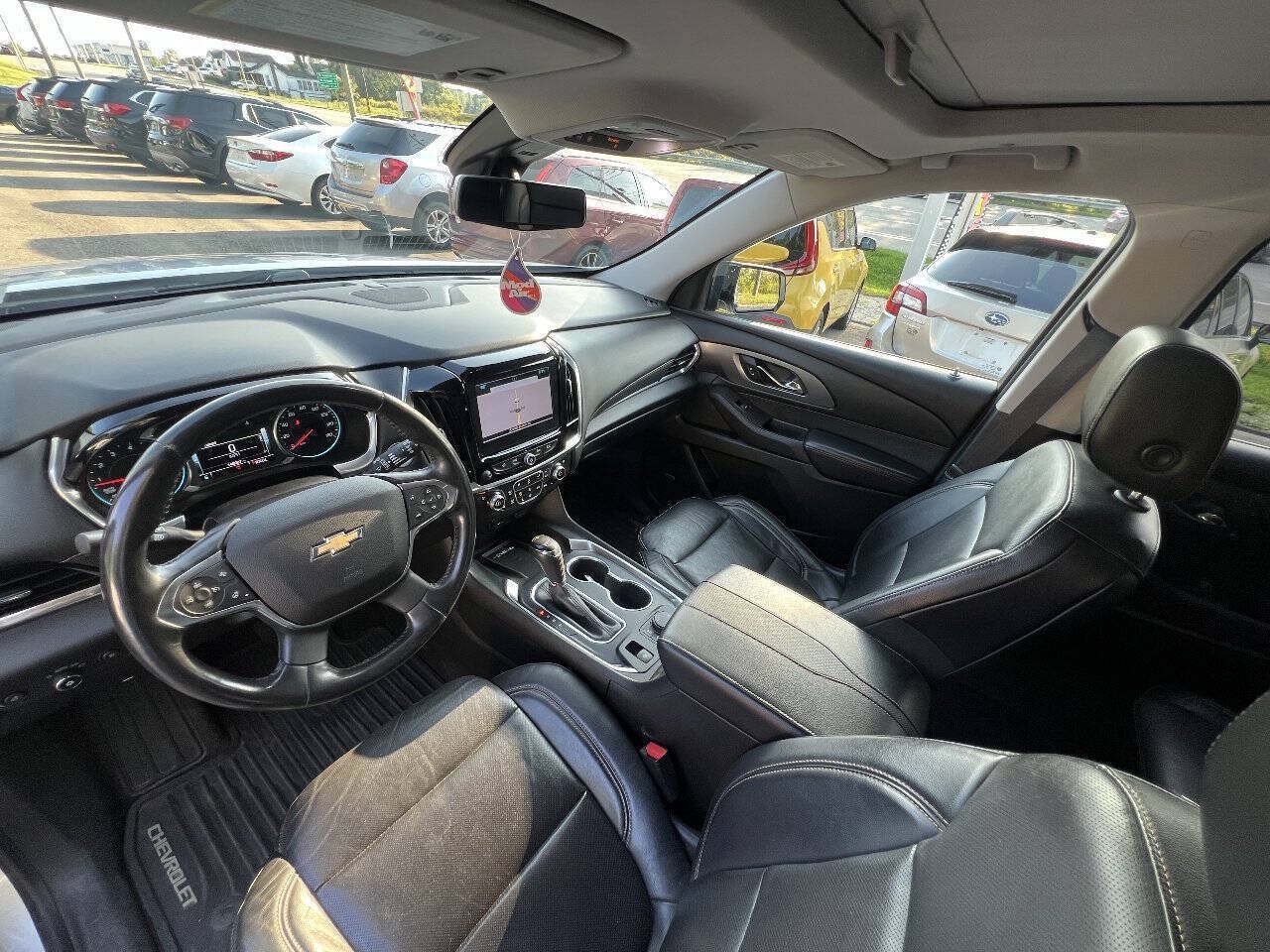 Used 2018 Chevrolet Traverse Premier w/ Redline Edition AWD/4WD image 11