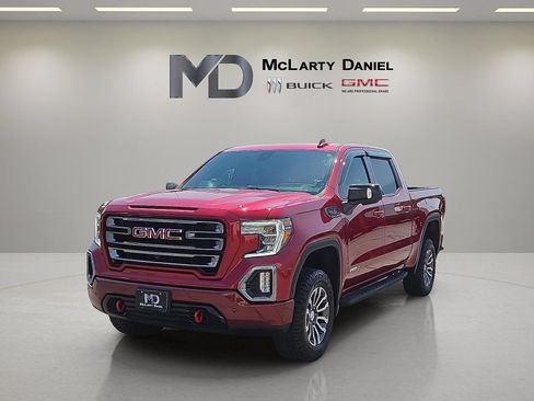 Certified 2021 GMC Sierra 1500 AT4 w/ AT4 Premium Package AWD/4WD image 3