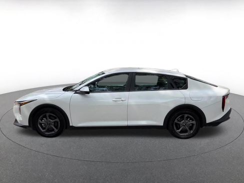Used 2025 Kia K4 FWD image 9