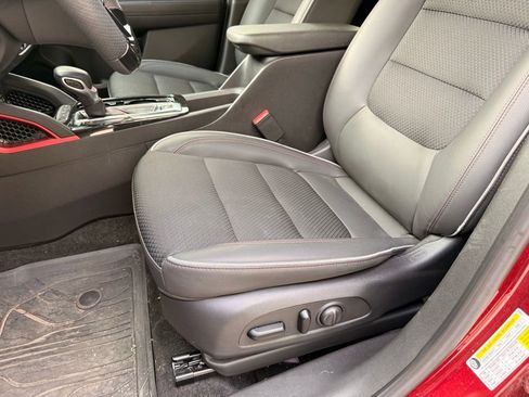 Used 2023 Chevrolet TrailBlazer RS w/ Sun and Liftgate Package AWD/4WD image 13