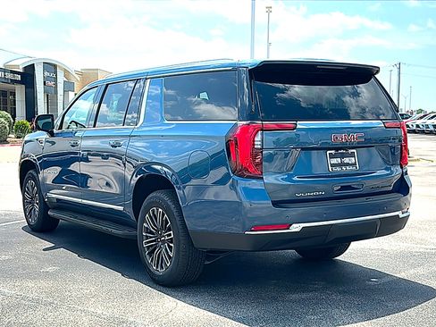 New 2026 GMC Yukon XL Elevation AWD/4WD image 6