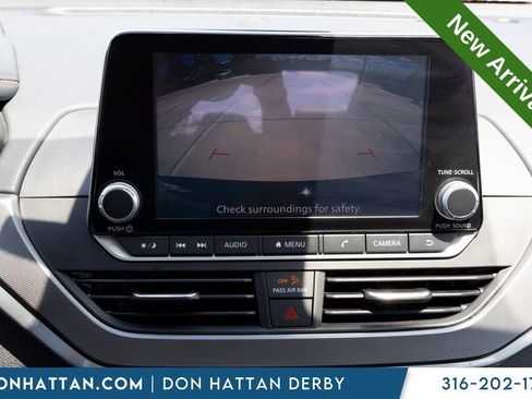Used 2023 Nissan Altima 2.5 SR FWD image 8