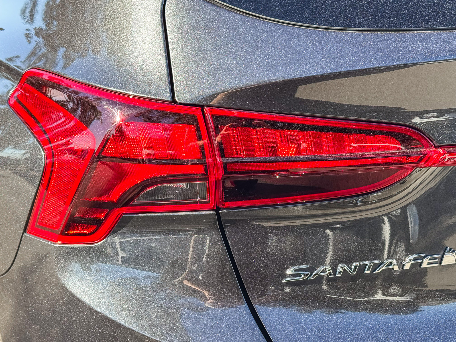Used 2023 Hyundai Santa Fe SEL FWD image 9