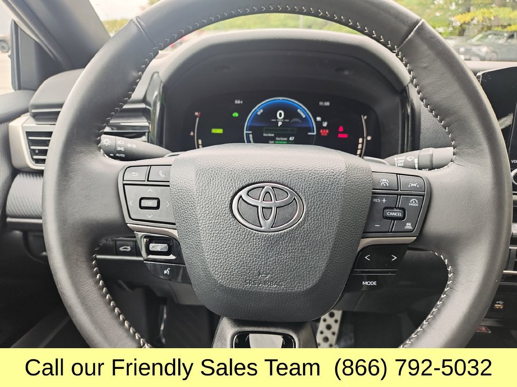 Certified 2025 Toyota Camry SE FWD image 15
