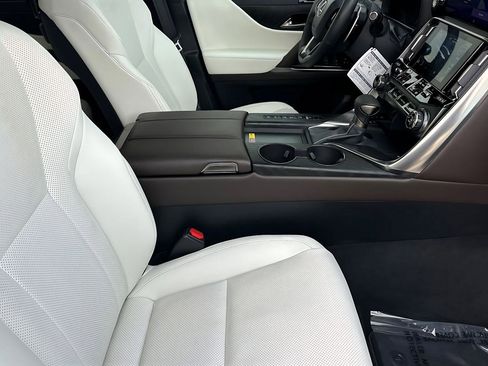 New 2026 Lexus LX 600 4WD w/ Luxury Package image 25