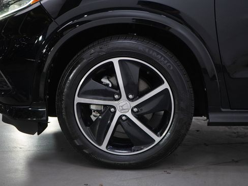 Used 2021 Honda HR-V Touring image 28