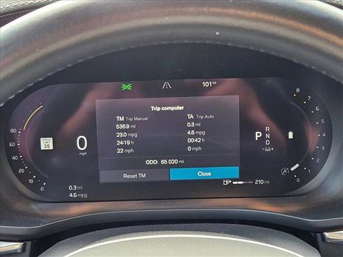 Used 2022 Volvo XC60 B5 Inscription w/ Protection Package Premier FWD image 11