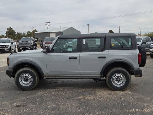 New 2026 Ford Bronco 4-Door AWD/4WD image 2