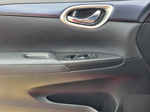Used 2017 Nissan Sentra SR FWD image 18