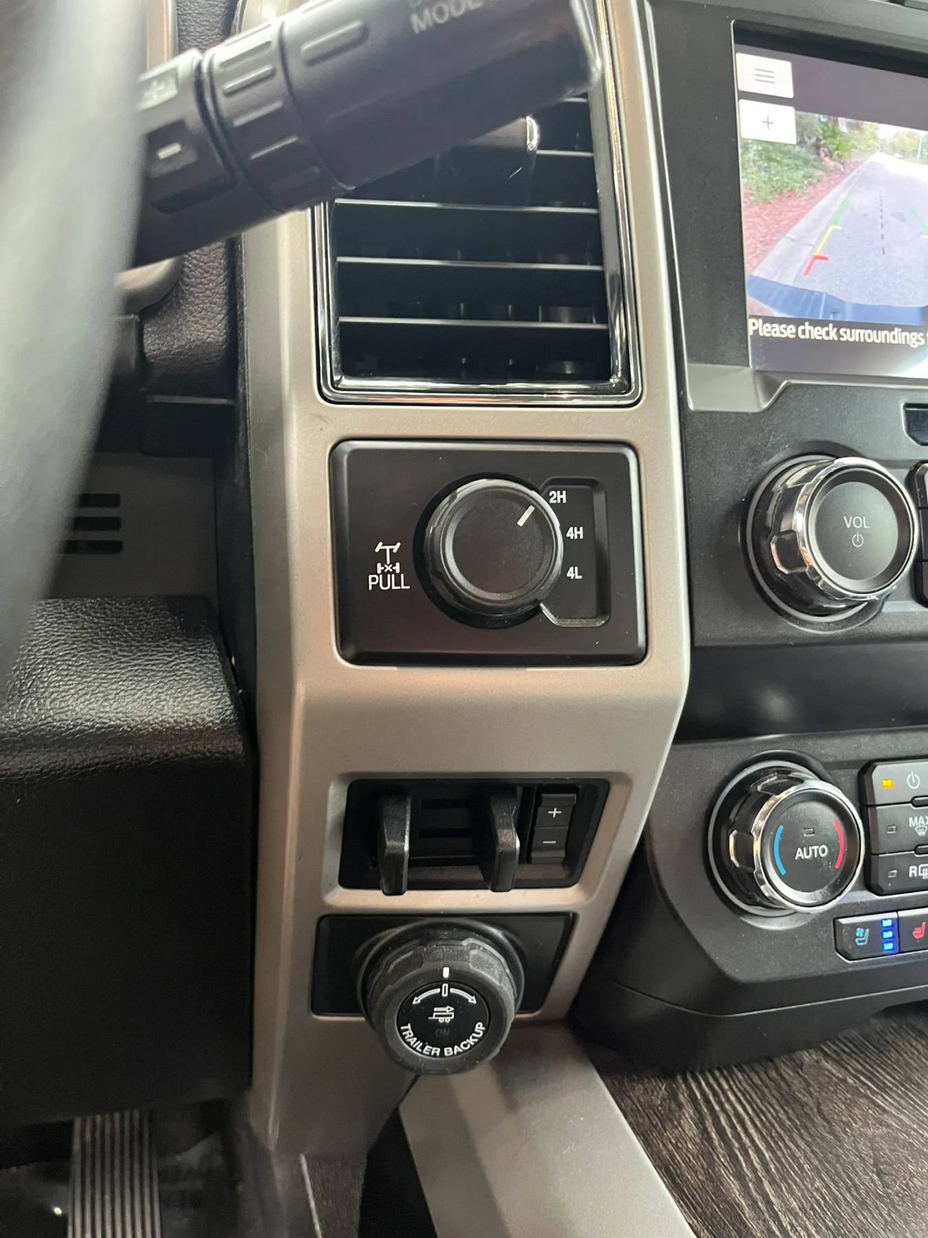 Used 2021 Ford F250 Lariat w/ Tremor Off-Road Package AWD/4WD image 21