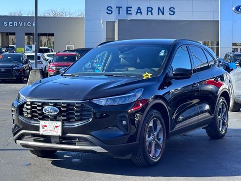 Used 2025 Ford Escape ST-Line Select image 2