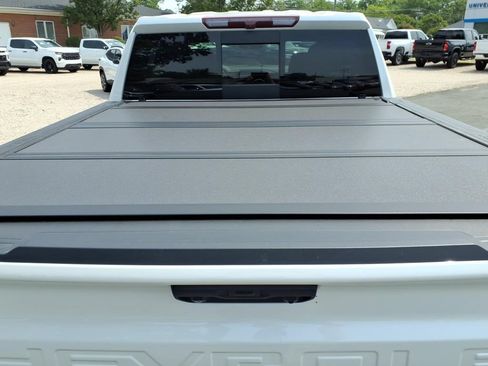 Used 2023 Chevrolet Silverado 1500 High Country AWD/4WD image 12