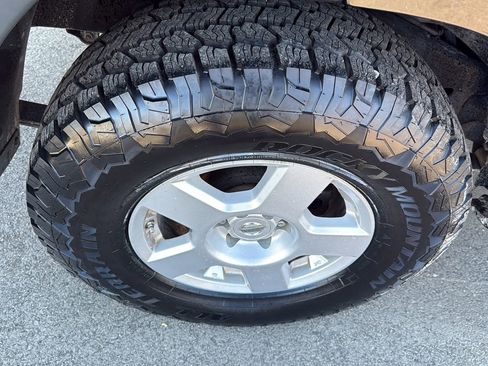 Used 2007 Nissan Xterra S w/ Utility Pkg image 30