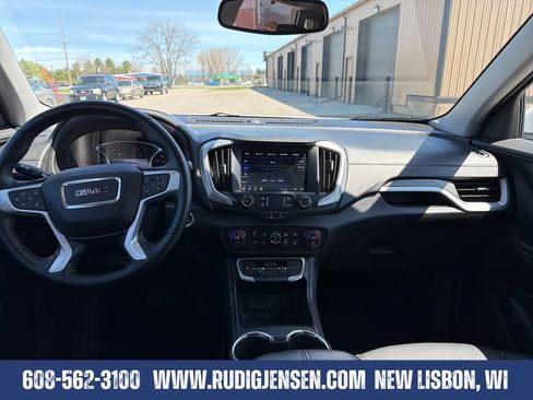 Used 2024 GMC Terrain SLT AWD/4WD image 12