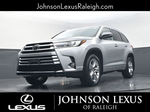 Used 2018 Toyota Highlander Limited image 16