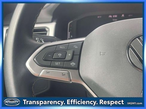 Used 2022 Volkswagen Atlas Cross Sport SE image 21