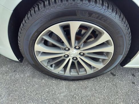 Used 2018 Buick LaCrosse Essence w/ Sun and Shade Package image 9