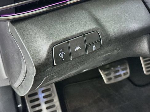 Used 2022 Hyundai Elantra N FWD image 11